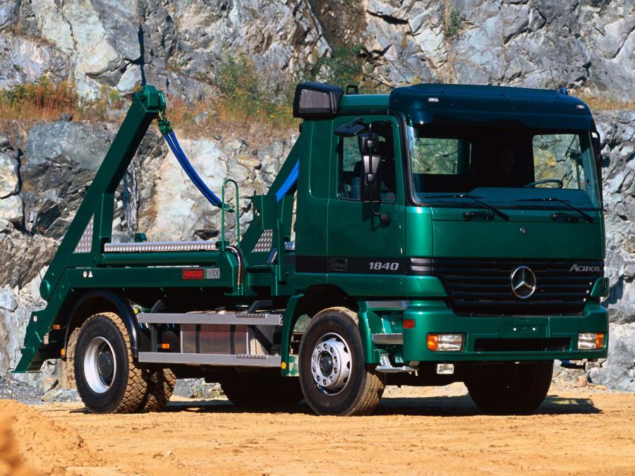  Mercedes-Benz Actros 1840 1997 года  (фото 6 из 9)